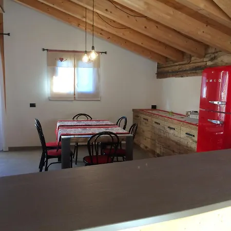 Pista Stelvio Loft Lumiere 公寓